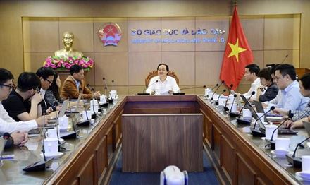 Bộ trưởng Phùng Xuân Nhạ ủng hộ đề xuất xây dựng nền tảng giáo dục số của Đại học Văn Lang